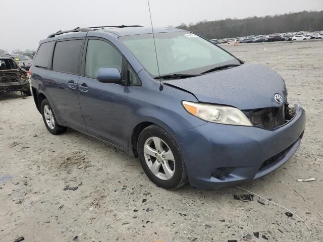 2014 Toyota Sienna LE