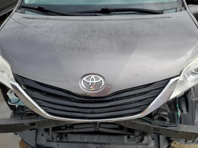 2012 Toyota Sienna LE