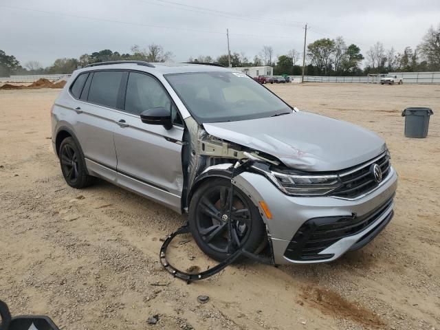 2023 Volkswagen Tiguan SE R-LINE Black