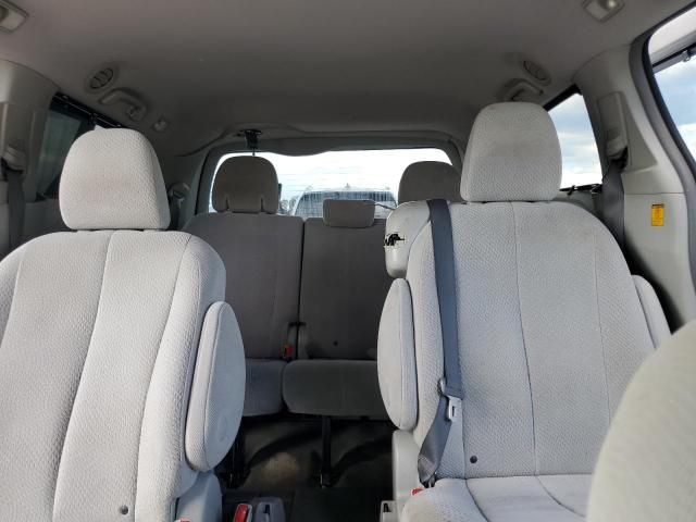 2011 Toyota Sienna LE