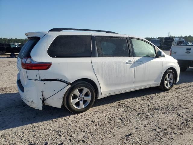 2015 Toyota Sienna LE