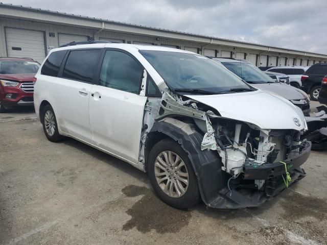 2011 Toyota Sienna XLE