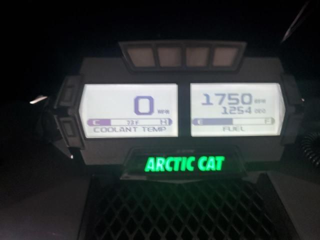 2022 Arctic Cat Riot