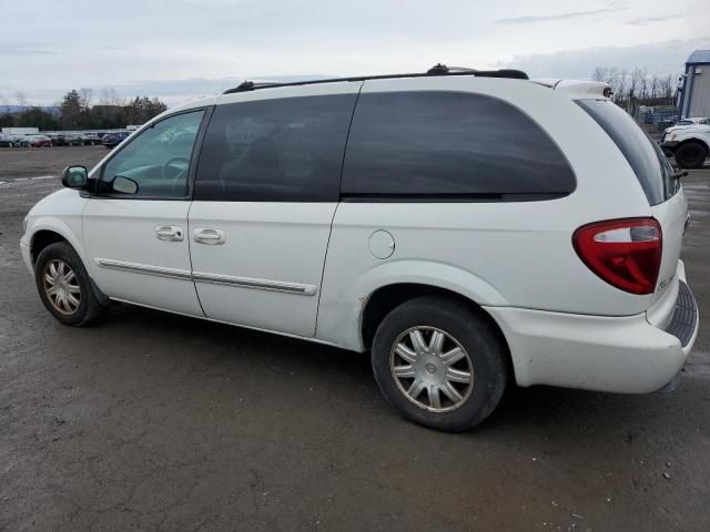 2005 Chrysler Town & Country Touring