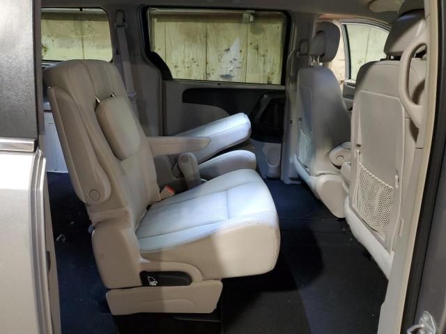 2015 Chrysler Town & Country Touring L