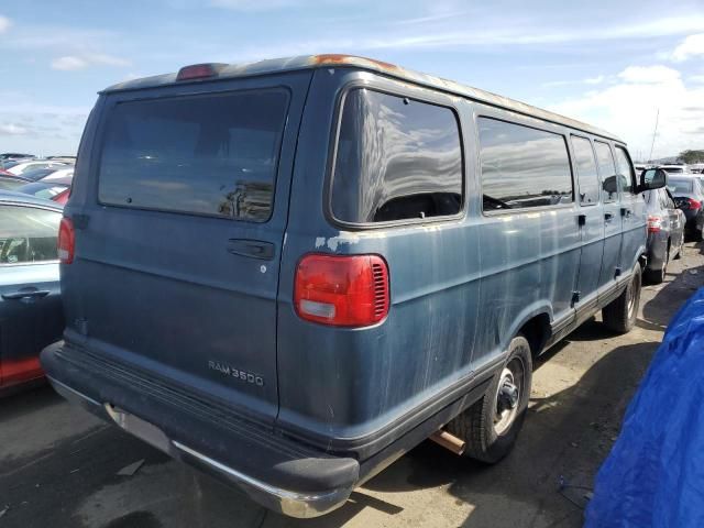 2002 Dodge RAM Wagon B3500