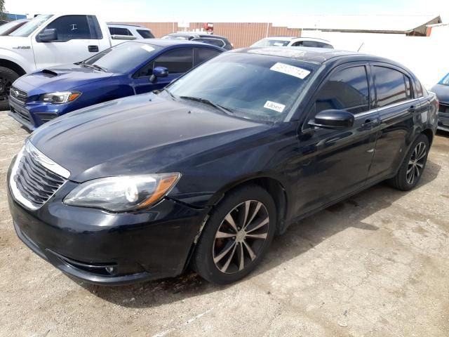 2013 Chrysler 200 Touring