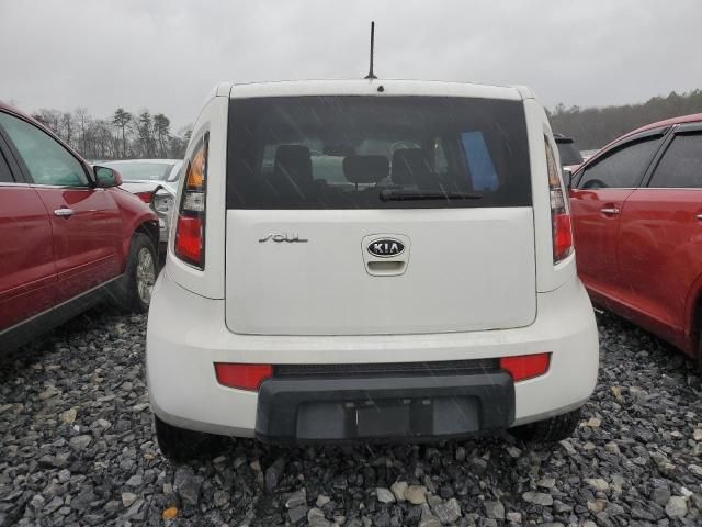 2010 KIA Soul +