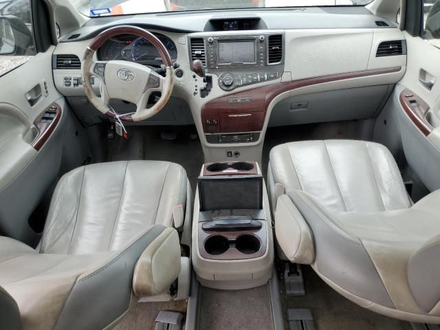 2013 Toyota Sienna XLE