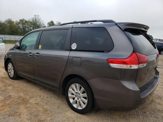 2013 Toyota Sienna XLE