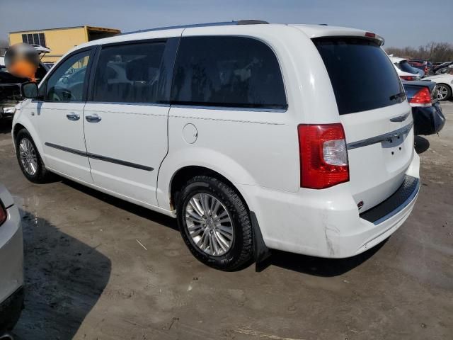 2014 Chrysler Town & Country Touring L