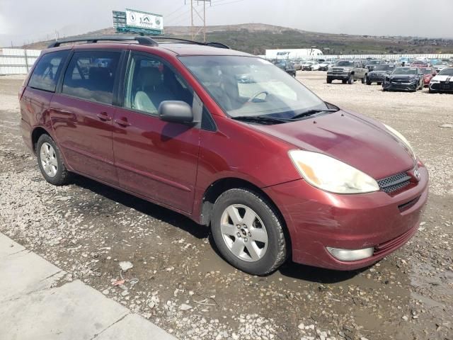 2004 Toyota Sienna XLE