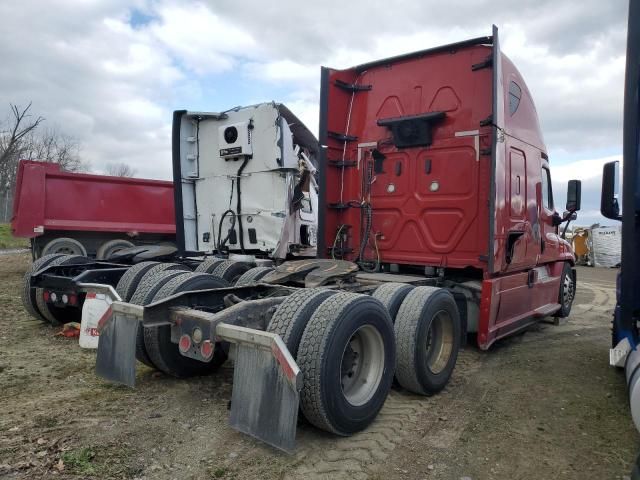 2018 Freightliner Cascadia 125