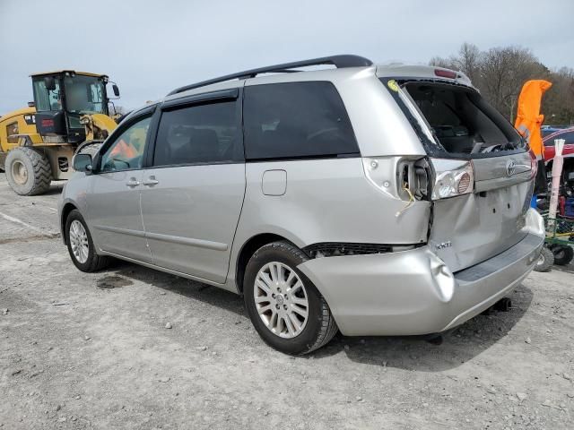 2008 Toyota Sienna XLE