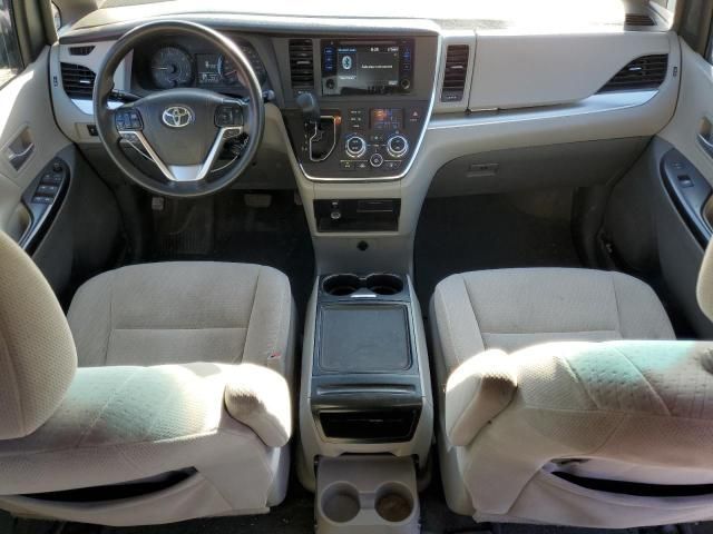 2015 Toyota Sienna LE