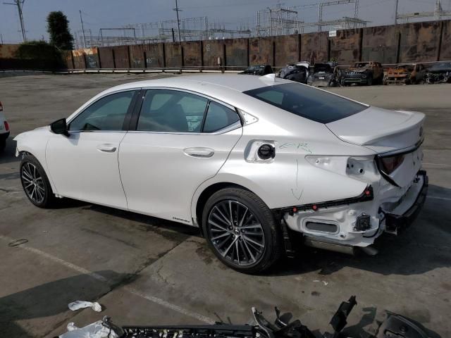 2022 Lexus ES 300H Base