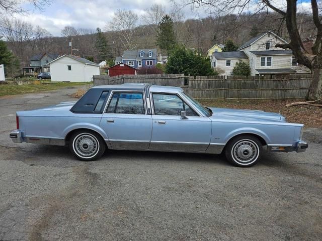 1984 Lincoln Town Car