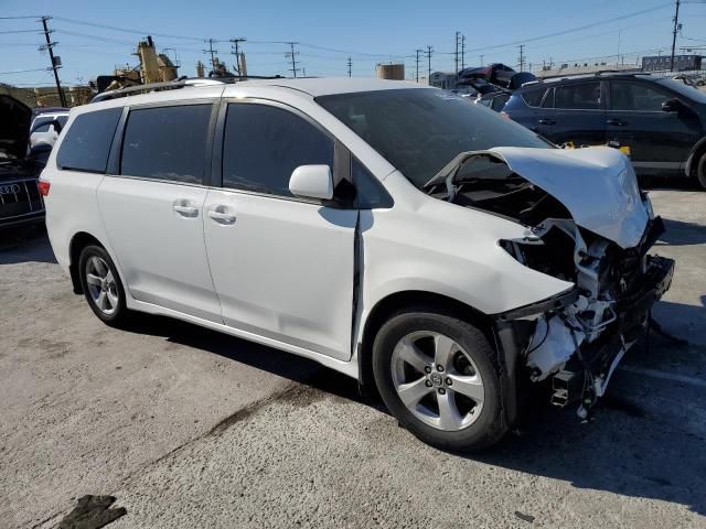 2020 Toyota Sienna LE