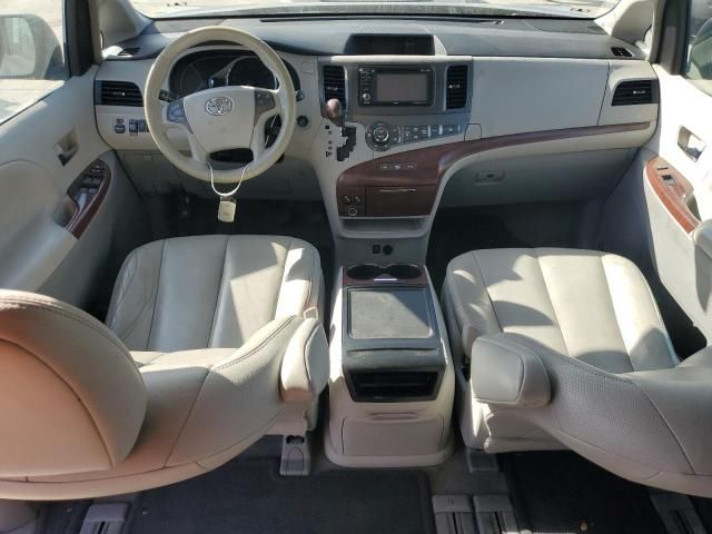 2014 Toyota Sienna XLE