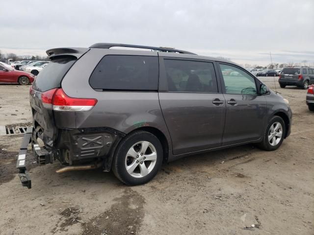 2014 Toyota Sienna LE