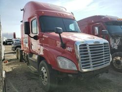 Salvage trucks for sale at Elgin, IL auction: 2015 Freightliner Cascadia 125