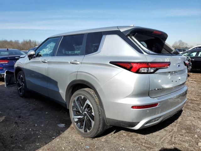 2023 Mitsubishi Outlander SE