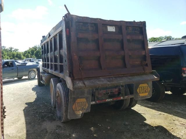 2007 Mack 700 CV700