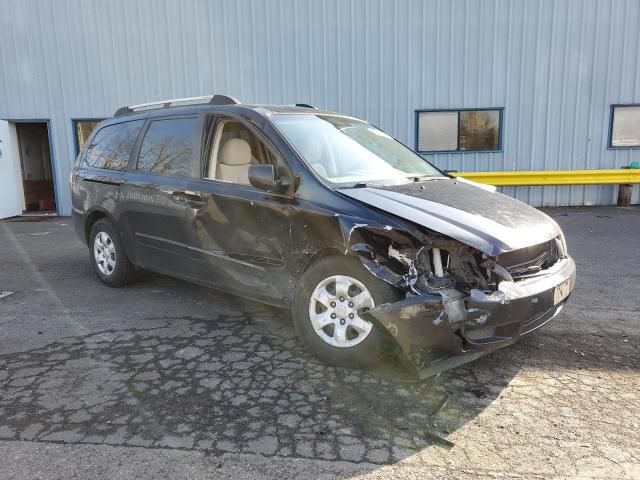 2007 KIA Sedona EX