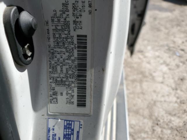 2004 Toyota Sienna XLE