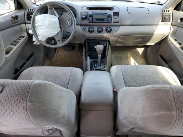 2004 Toyota Camry LE