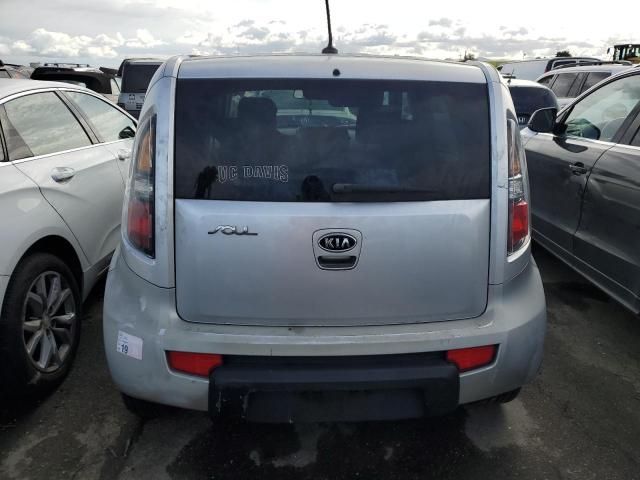 2010 KIA Soul +