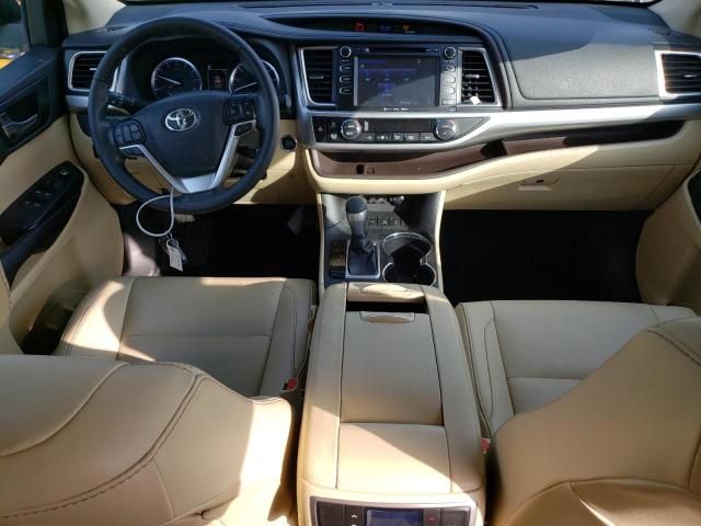 2019 Toyota Highlander SE