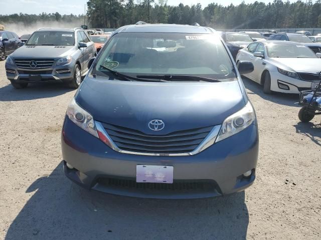 2014 Toyota Sienna XLE