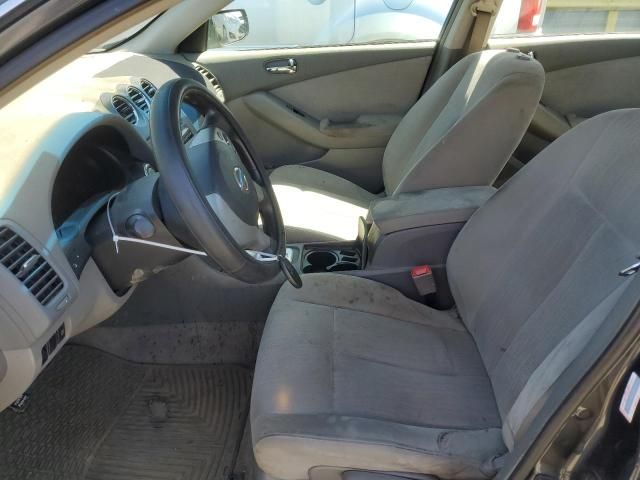 2010 Nissan Altima Base