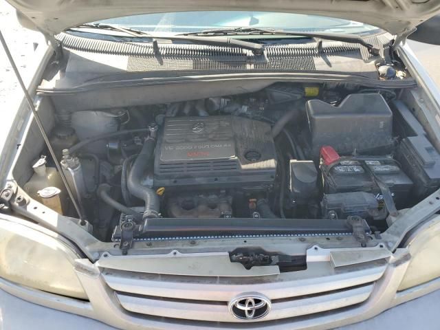 2002 Toyota Sienna LE