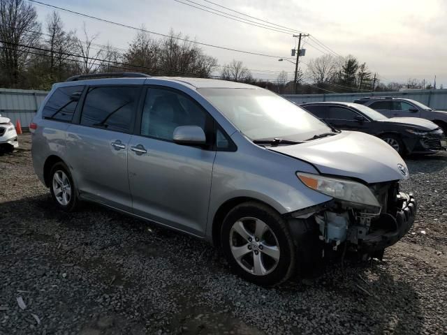 2011 Toyota Sienna XLE