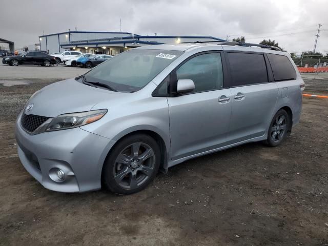 2017 Toyota Sienna SE