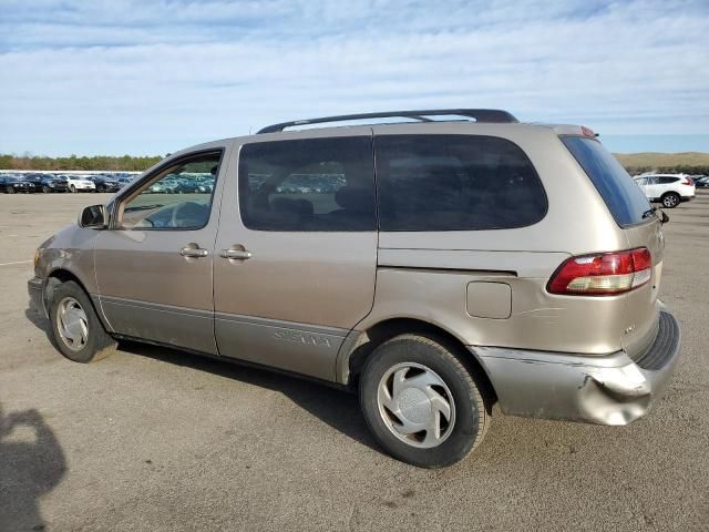 2003 Toyota Sienna LE