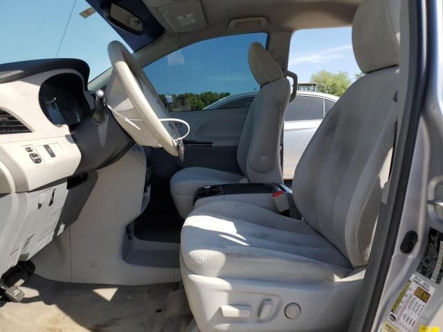 2012 Toyota Sienna LE