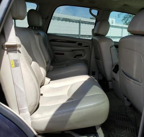 2004 Cadillac Escalade Luxury