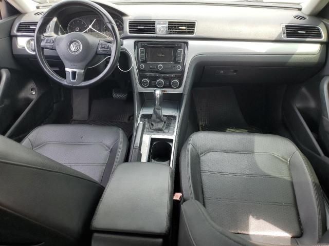 2012 Volkswagen Passat SE