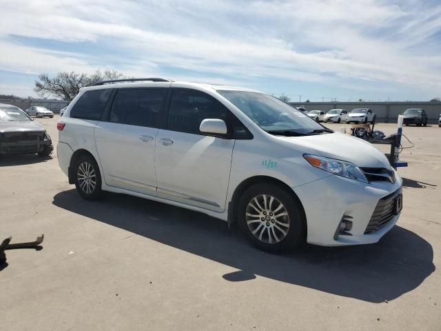 2020 Toyota Sienna XLE