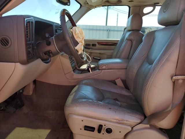 2004 Cadillac Escalade Luxury