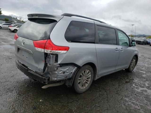 2011 Toyota Sienna XLE