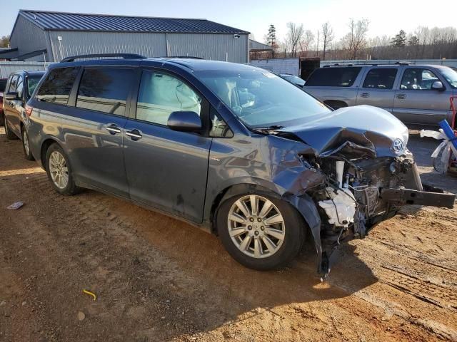 2017 Toyota Sienna XLE