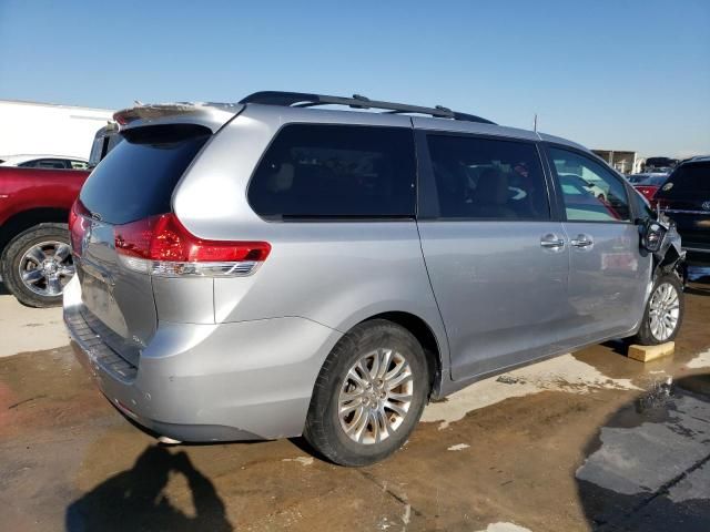 2014 Toyota Sienna XLE