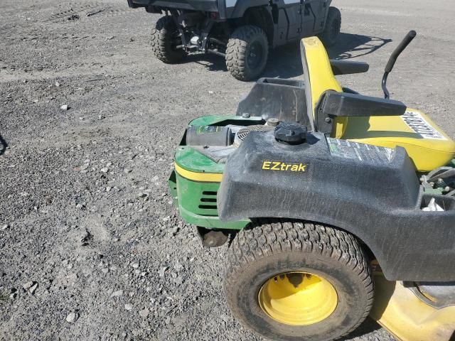 2012 John Deere Lawnmower