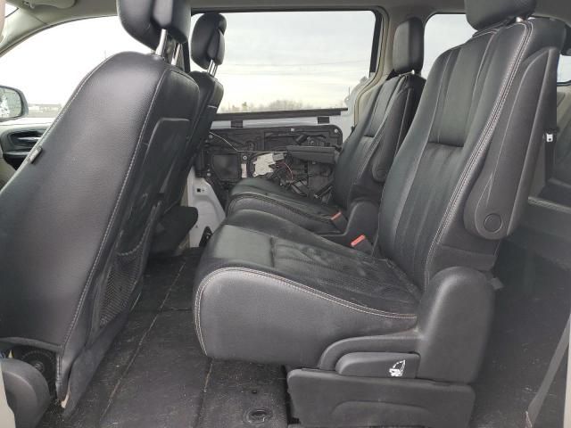 2016 Dodge Grand Caravan Crew