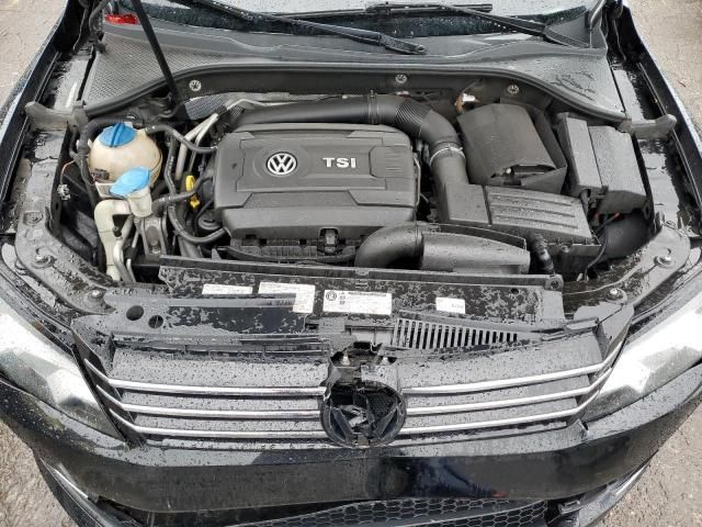 2014 Volkswagen Passat SE