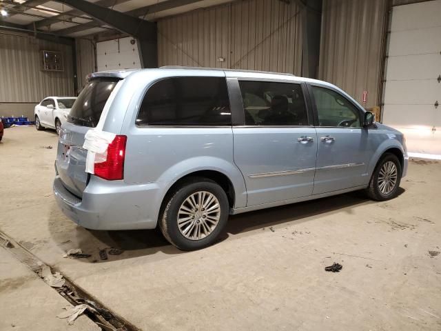 2013 Chrysler Town & Country Touring L